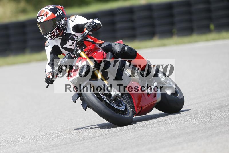 /27 12.06.2025 Ducati Schweiz Trackday Warmup  ADR/blau-bleu/19-1